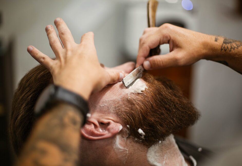 Factotum-Barberia-lametta-barba